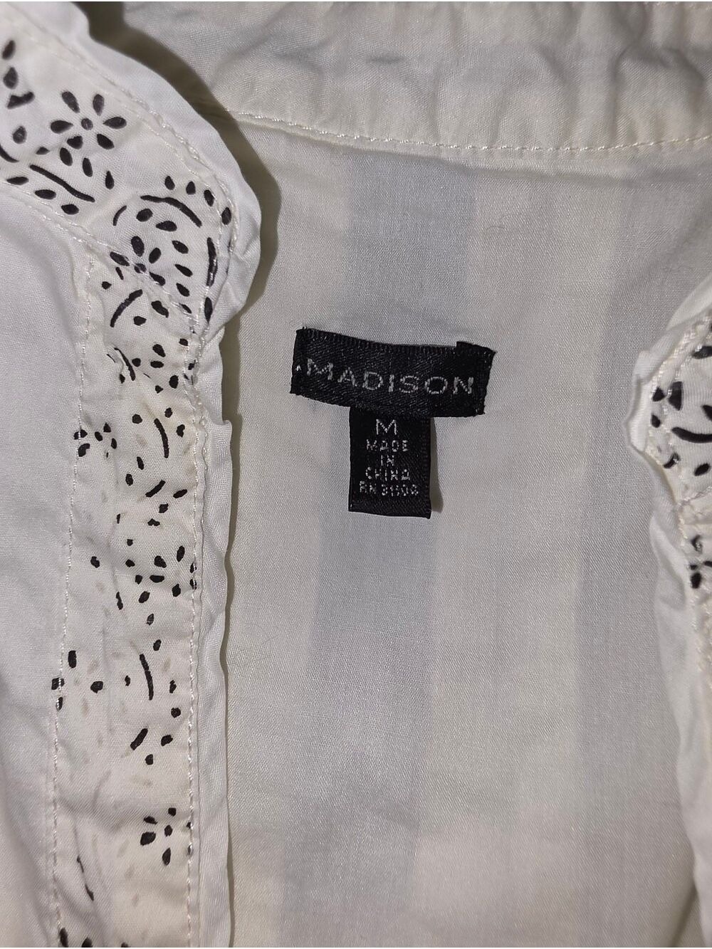 Madison Off White Short Sleeve Blouse Medium - Picture 4 of 7